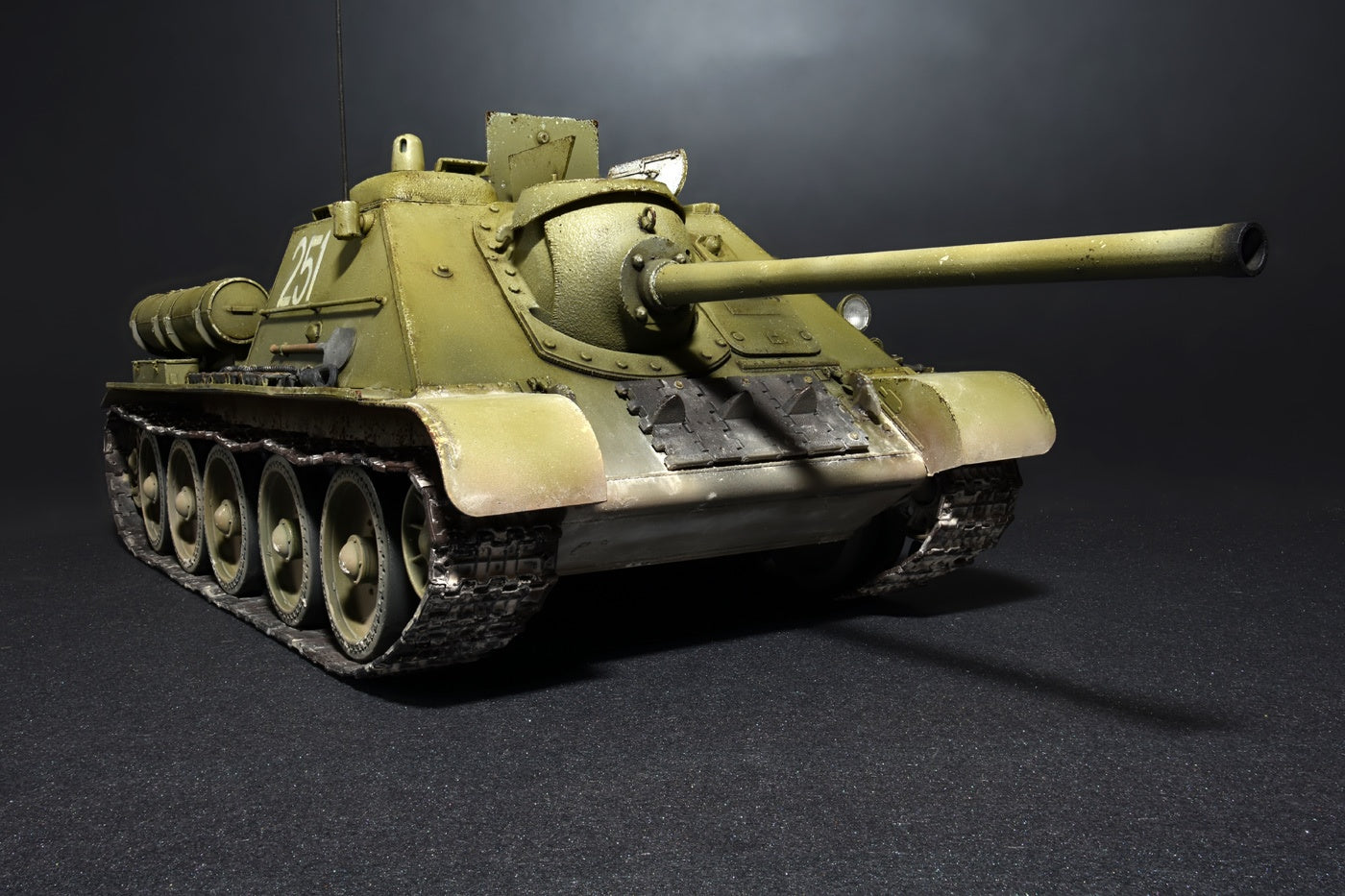 MiniArt 1/35 SU-85 Mod. 1943 (Mid Production) w/Full Interior | 4820183310408