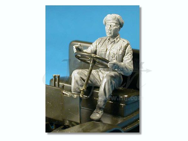 MiniArt 1/35 WW II Drivers - UPC 5907747901186 | 5907747901186