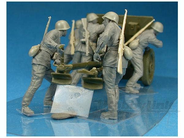 MiniArt Soviet Artillery Crew on Maneuver (1/35) | 4820041102473