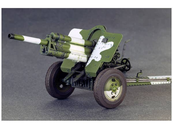 MiniArt 1/35 USV-BR 76-mm Gun Mod.1941 w/Limber & Crew | 4820041102886