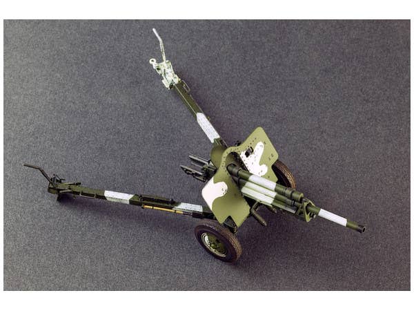 MiniArt 1/35 USV-BR 76-mm Gun Mod.1941 w/Limber & Crew | 4820041102886