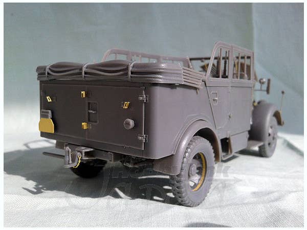 MiniArt L1500A (Kfz.70) German Personnel Car (1/35) | 4820041102657