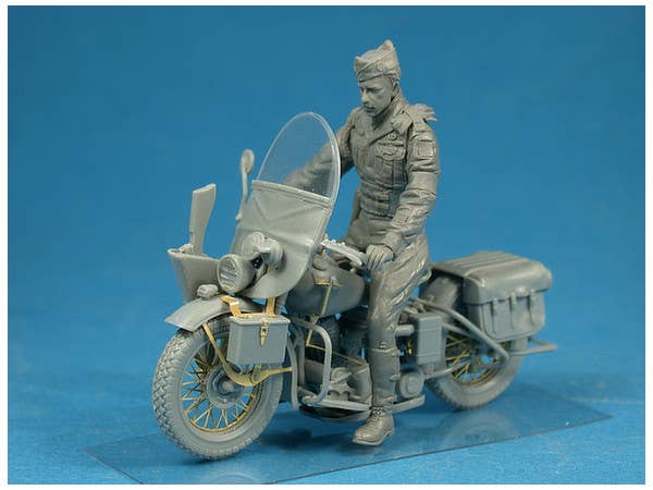 MiniArt 1/35 U.S.Millitary Policeman with Motorcycle | 4820183310149