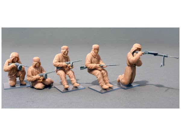 MiniArt 1/35 Soviet Assault Infantry (Winter Camouflage Cloaks) | 4820183310866