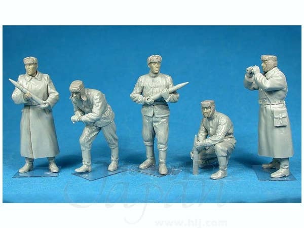 MiniArt 1/35 Soviet Heavy Artillery Crew.Special Edition | 4820183310071
