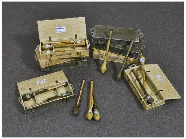 MiniArt 1/35 Panzerfaust 30/60 Set | 4820183311078