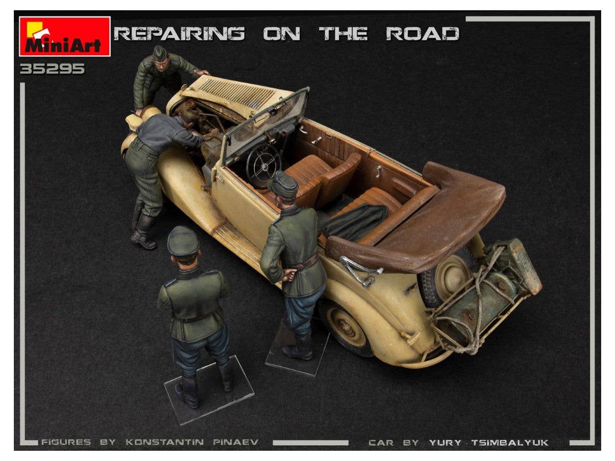 MiniArt 1/35 Repairing on the Road (Typ 170V Personenwagen Cabrio & 4 Figures) | 4820183313270