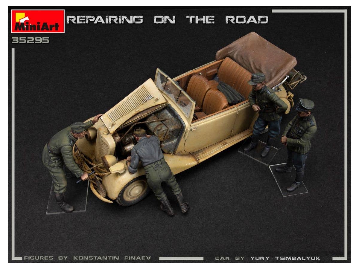 MiniArt 1/35 Repairing on the Road (Typ 170V Personenwagen Cabrio & 4 Figures) | 4820183313270