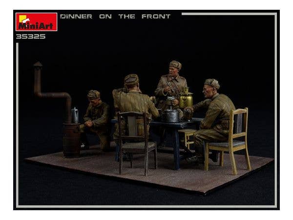 MiniArt Dinner on the Front | 4820183312815