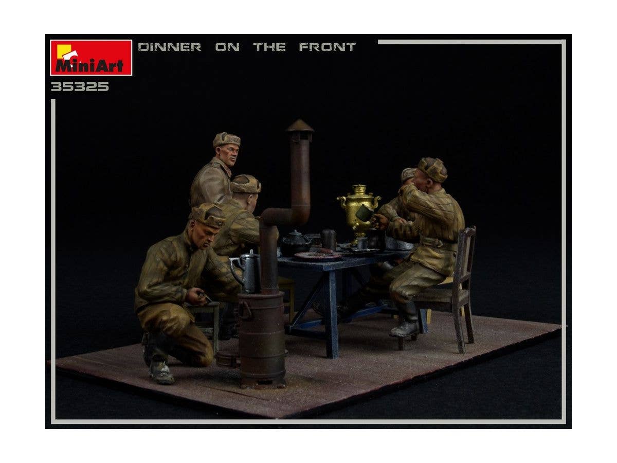 MiniArt Dinner on the Front | 4820183312815