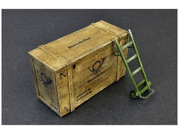 MiniArt 1/35 Wooden Boxes & Crates | 4820183311849