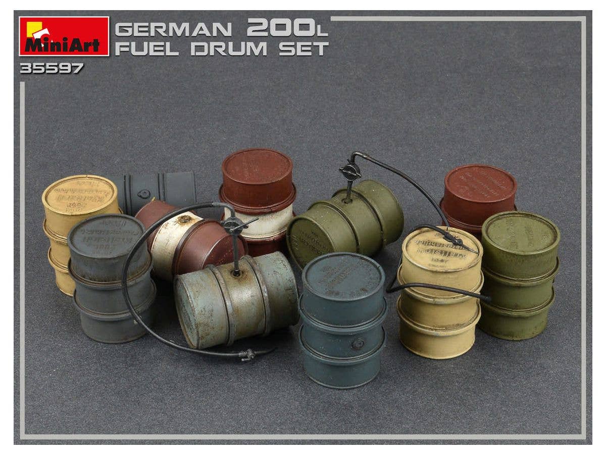 Miniart 1/35 German 200L Fuel Drum Set WW2 | 4820183312365