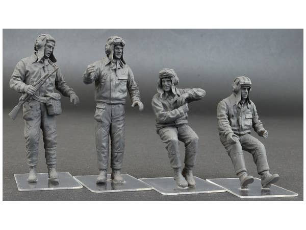 MiniArt 1/35 Soviet Tank Crew 1960-70s | 4820183311726