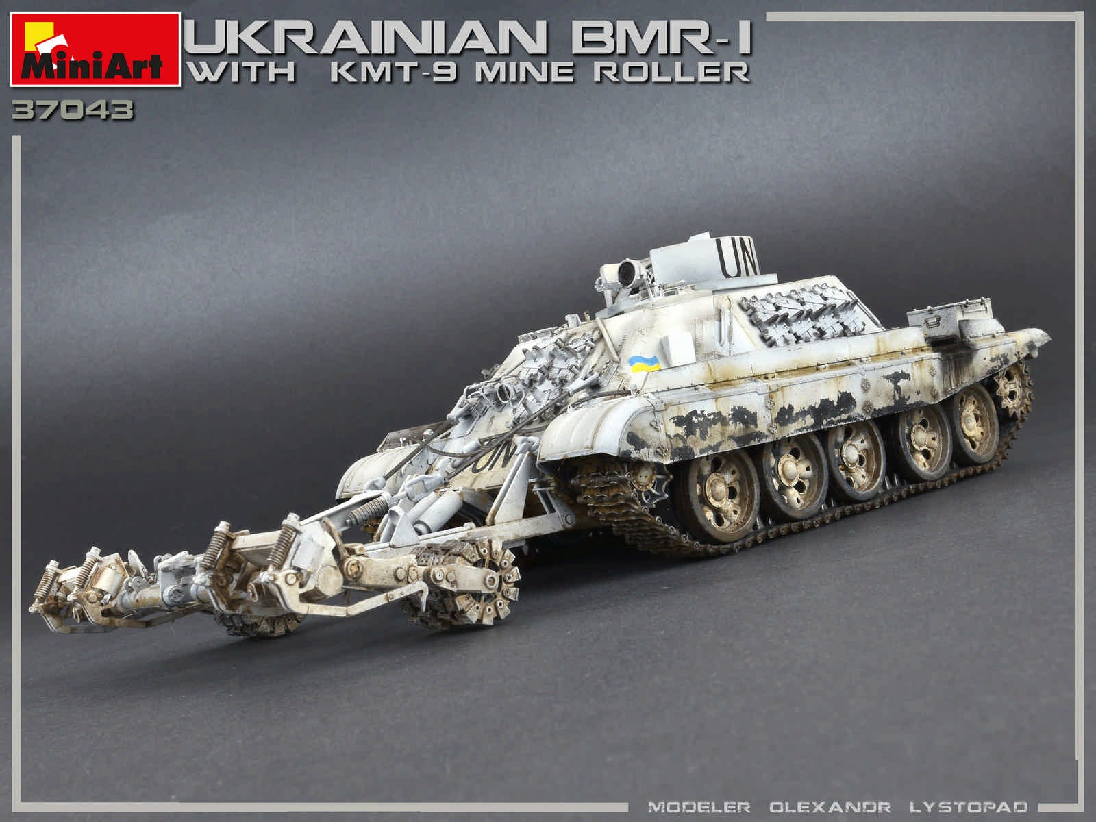 MiniArt 1/35 Ukrainian BMR-1 w/ KMT-9 | 4820183312358