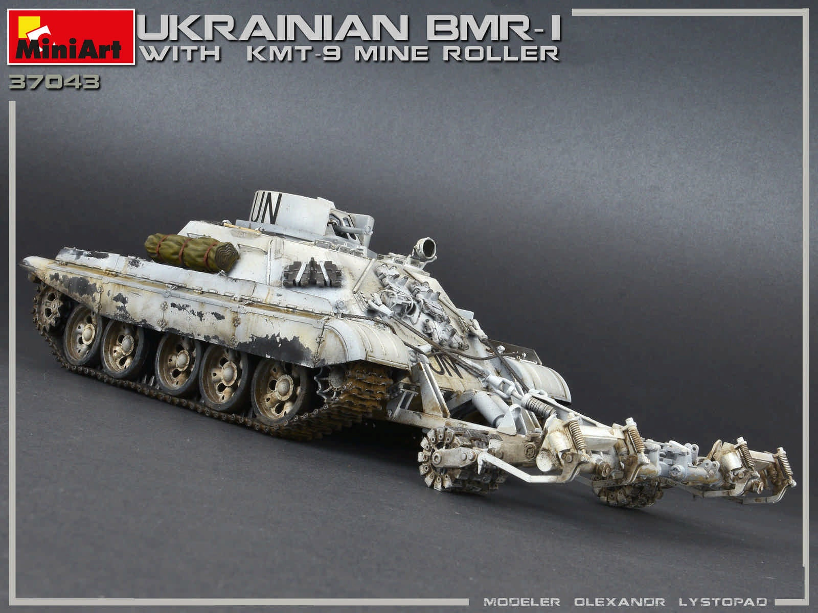 MiniArt 1/35 Ukrainian BMR-1 w/ KMT-9 | 4820183312358
