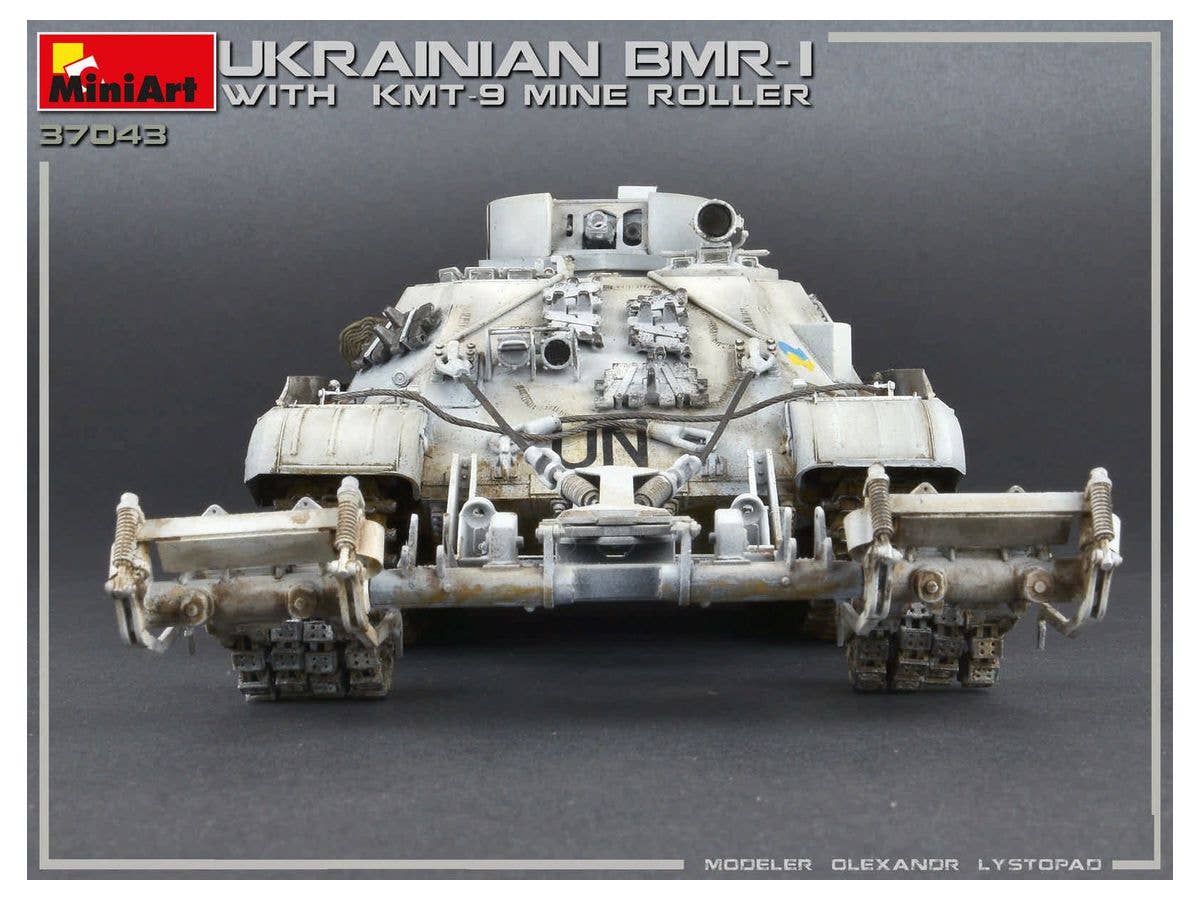 MiniArt 1/35 Ukrainian BMR-1 w/ KMT-9 | 4820183312358