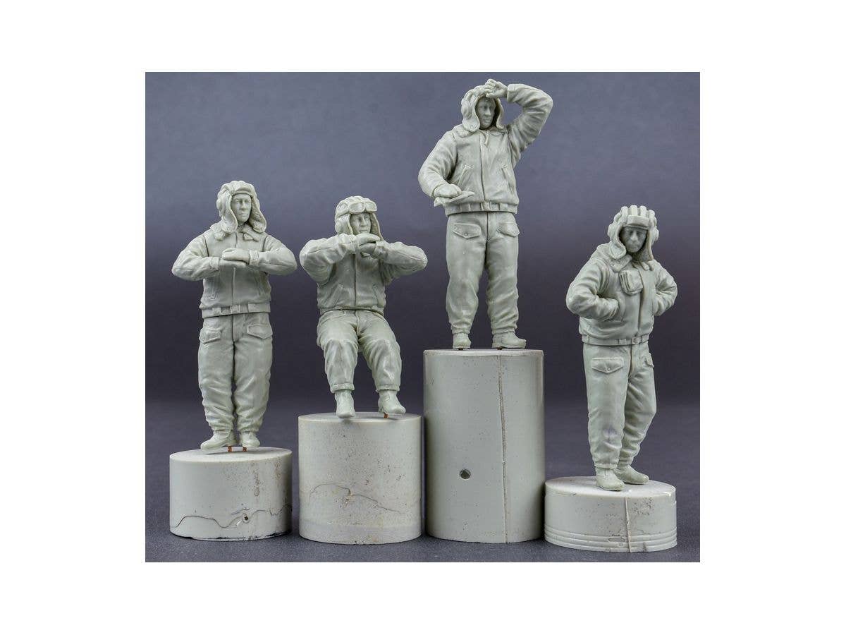 MiniArt 1/35 Soviet Tank Crew 1970-1980s. Winter Uniform | 4820183312587