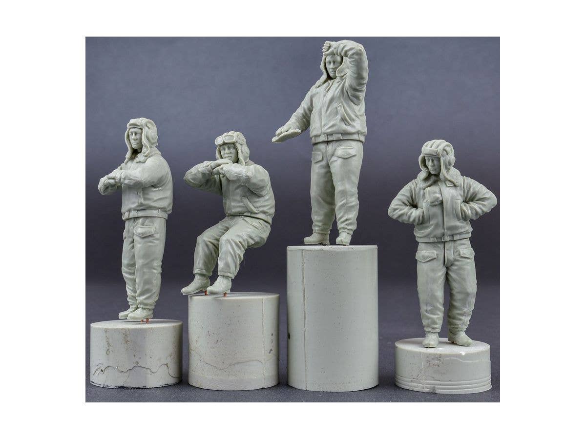 MiniArt 1/35 Soviet Tank Crew 1970-1980s. Winter Uniform | 4820183312587