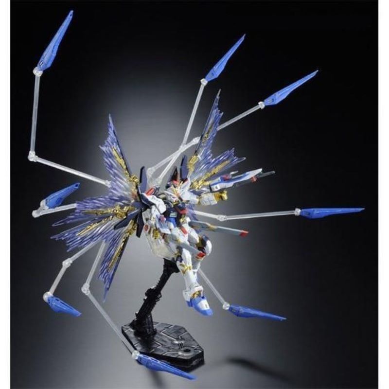 P-Bandai RG 1/144 Expansion Effect Unit Wing of the Skies for Strike Freedom Gundam (MS body not included)