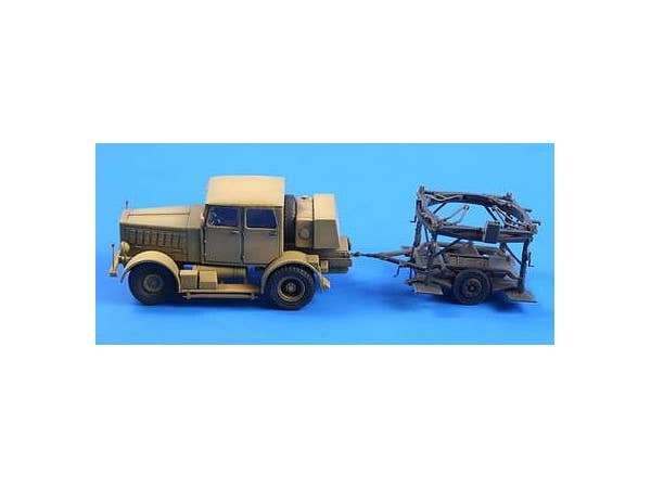 Special Armour 1/72 SS-100 Gigant Schwerer Radschlepper / Heavy Tractor | 8594071083625