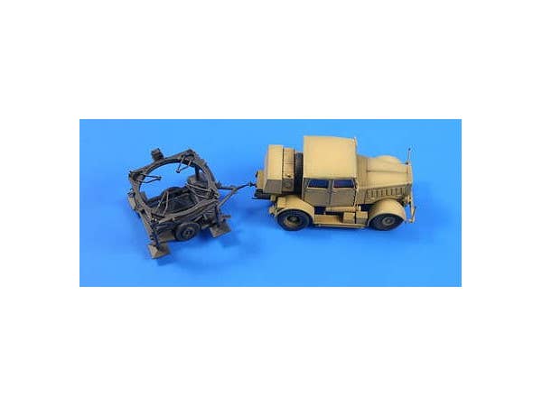 Special Armour 1/72 SS-100 Gigant Schwerer Radschlepper / Heavy Tractor | 8594071083625