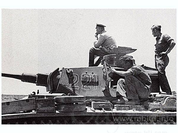 MASTER BOX 1/35 Rommel and German Tank Crew, DAK, WW II era | 4820113080425