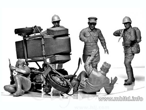 MASTER BOX 1/35 Accident. Soviet & German military men, summer 1941 | 4820113080388