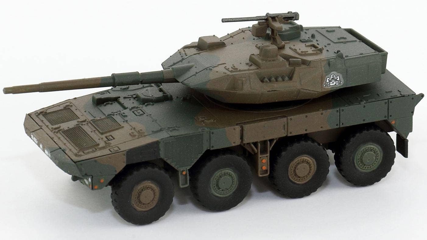Pit Road 1/144 JGSDF Type16 Mobile Combat Vehicle | 4986470021027