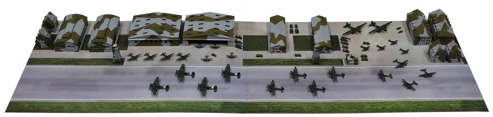 Pit Road 1/700 WWII German Air Force Base Construction Model | 4986470067001
