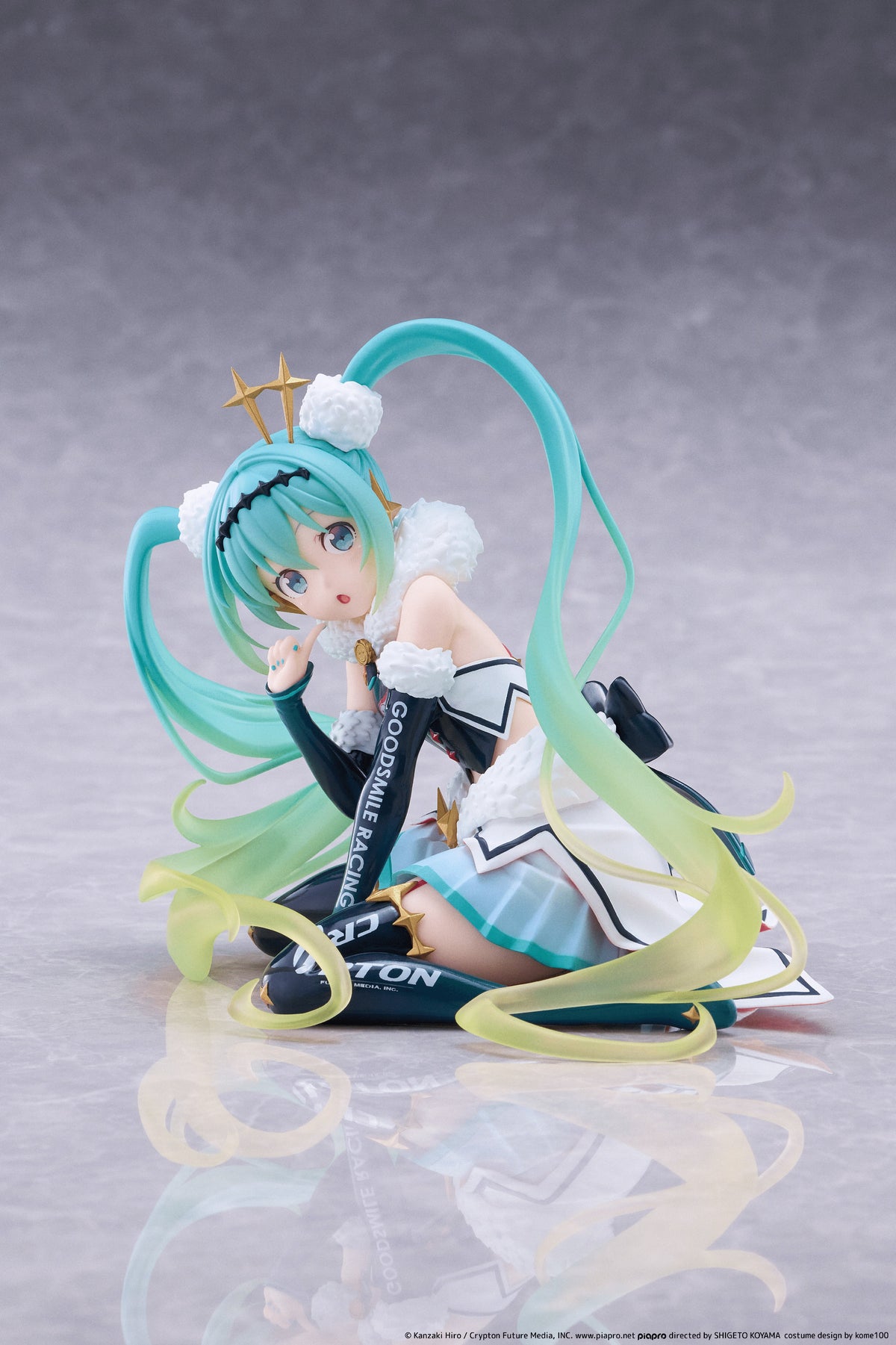 Racing Miku Figure - 2018Ver. Round 8