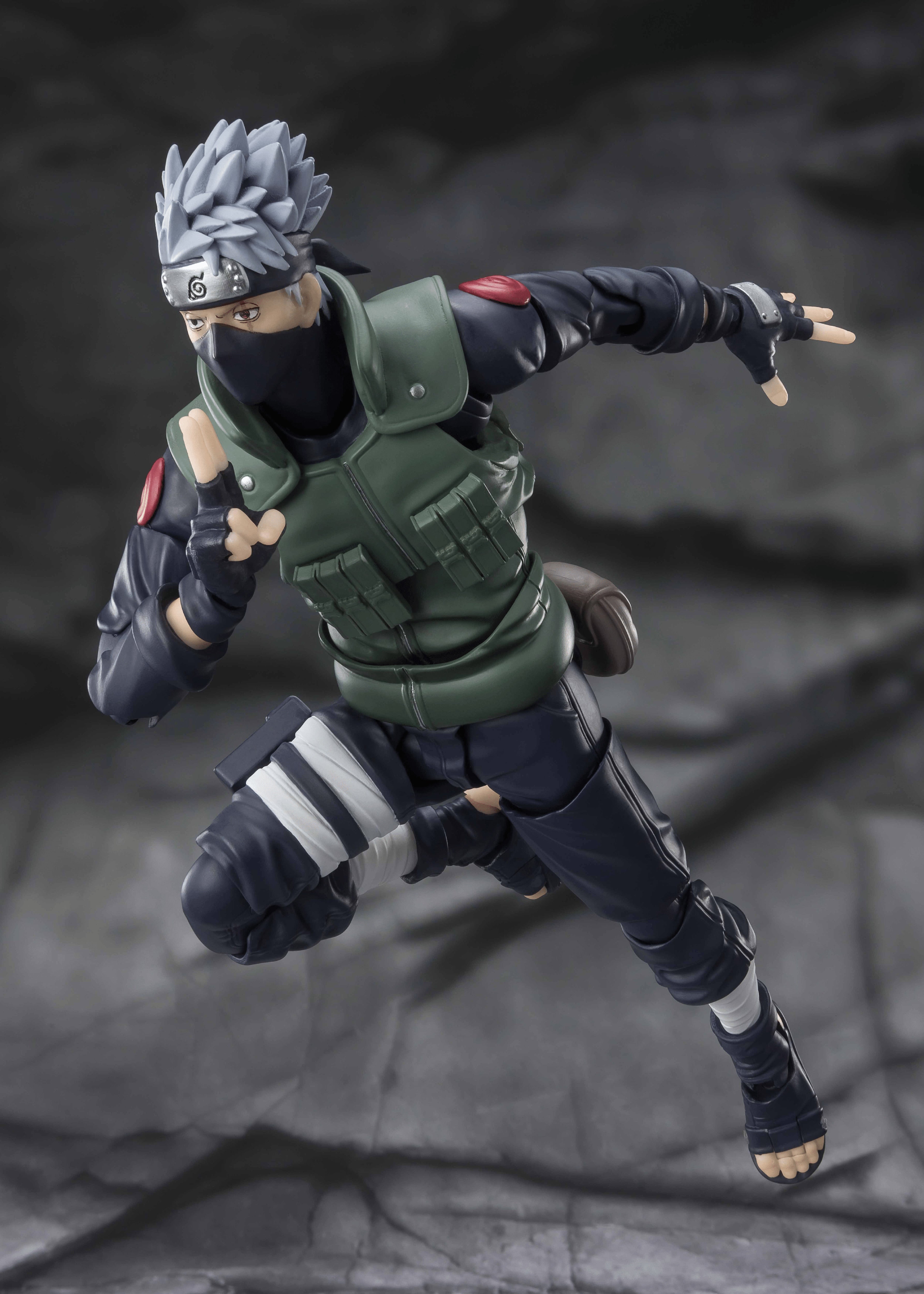 KAKASHI HATAKE -The famed Sharingan Hero-