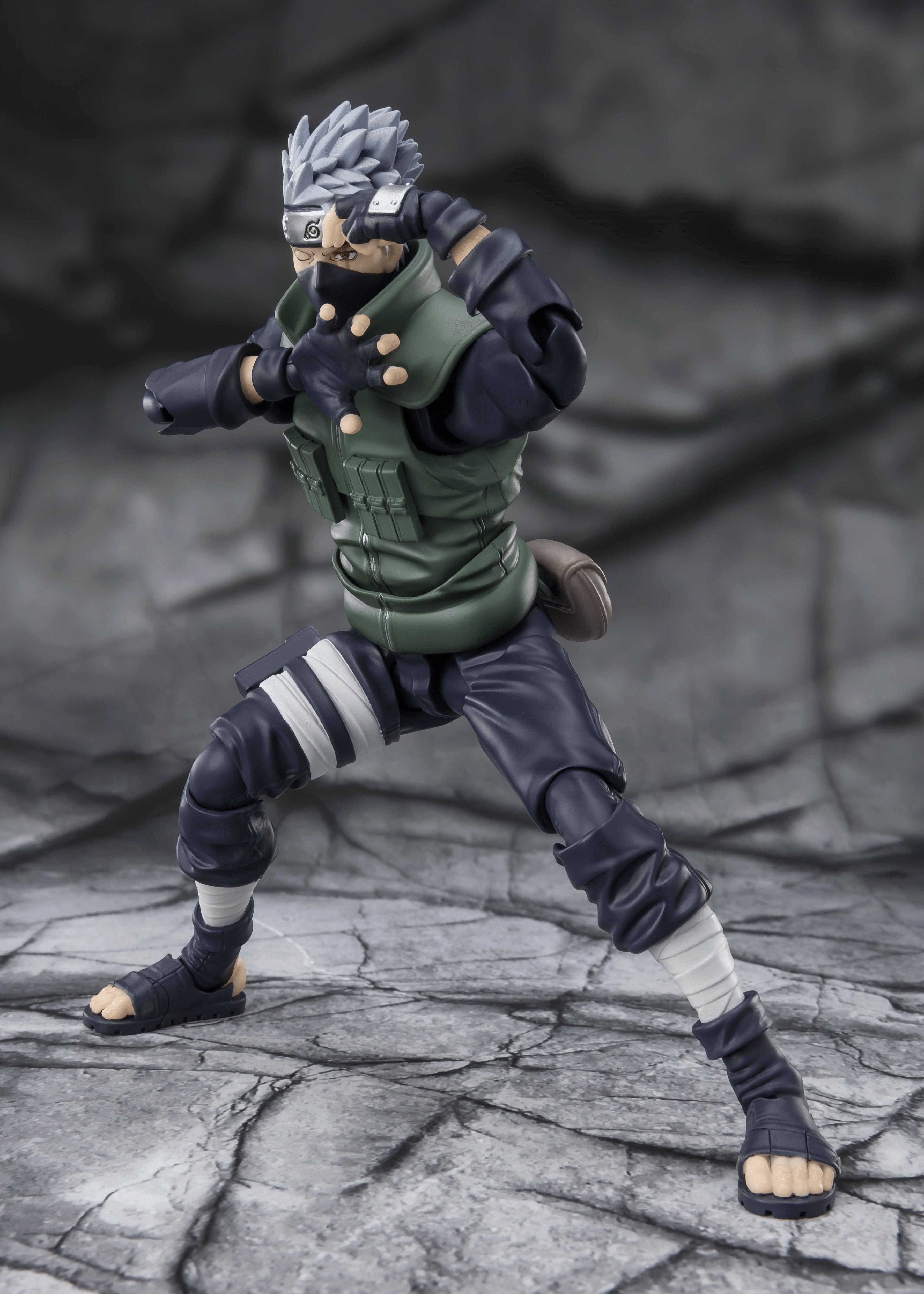 KAKASHI HATAKE -The famed Sharingan Hero-