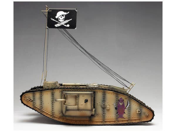 Platz x Takom 1/35 GIRLS und PANZER das FINALE Mk.IV Team SAMESAN Tank (Figures not included) | 4545782044898
