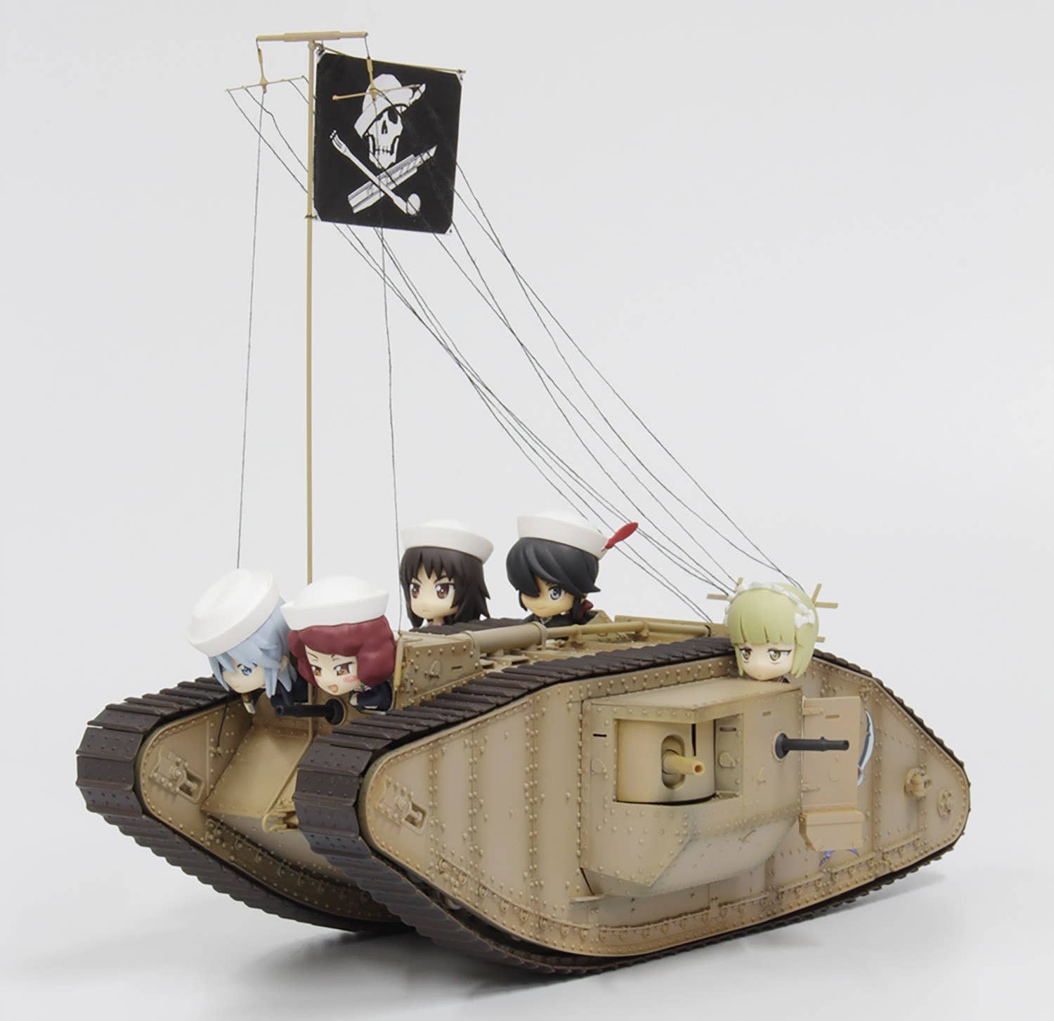 Platz 1/35 GIRLS und PANZER Mk.IV Team SAMESAN Tank with Mini Prepainted Figure Set | 4545782071764