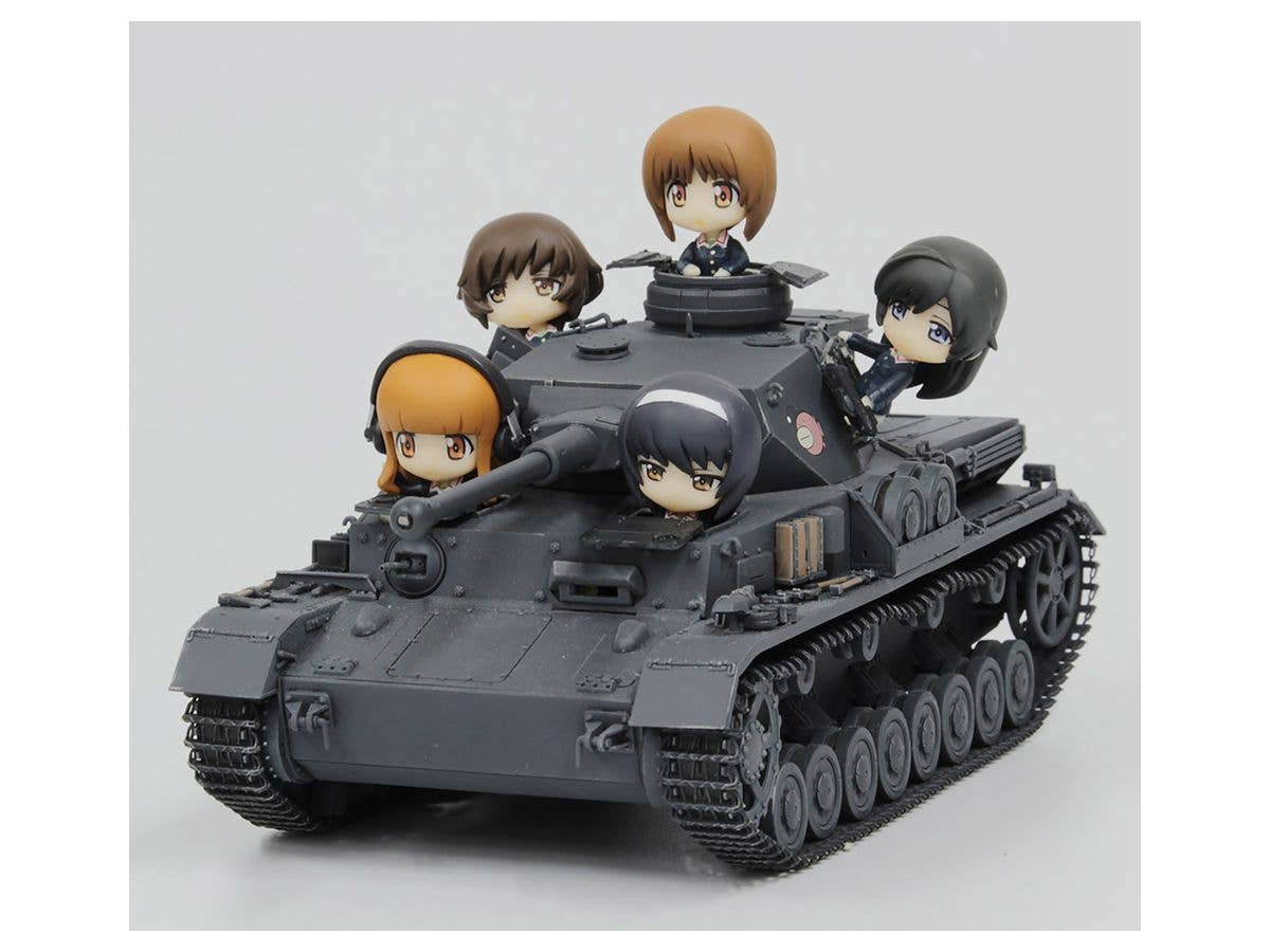 Platz 1/35 GIRLS und PANZER Pz.Kpfw.IV Ausf.D (F2 Ver) TEAM ANKOU Tank with Mini Prepainted Figure Set | 4545782071788