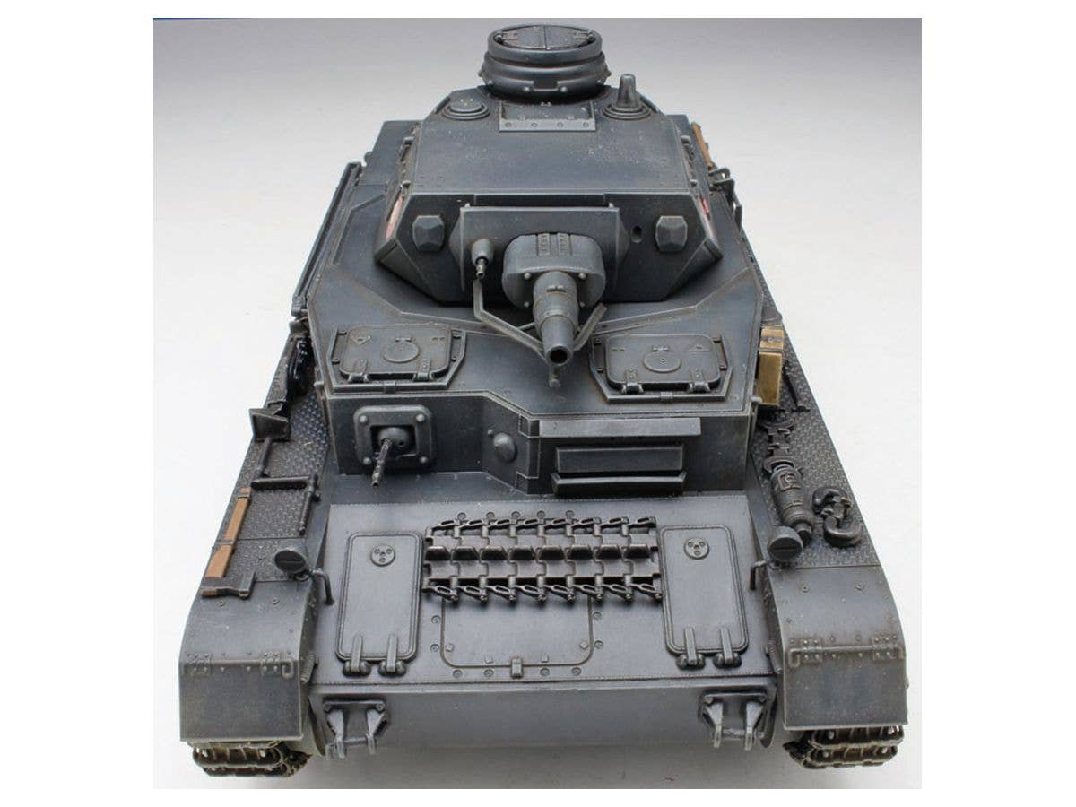Platz 1/35 GIRLS und PANZER Pz.Kpfw.IV Ausf.D (F2 Ver) TEAM ANKOU Tank with Mini Prepainted Figure Set | 4545782071788