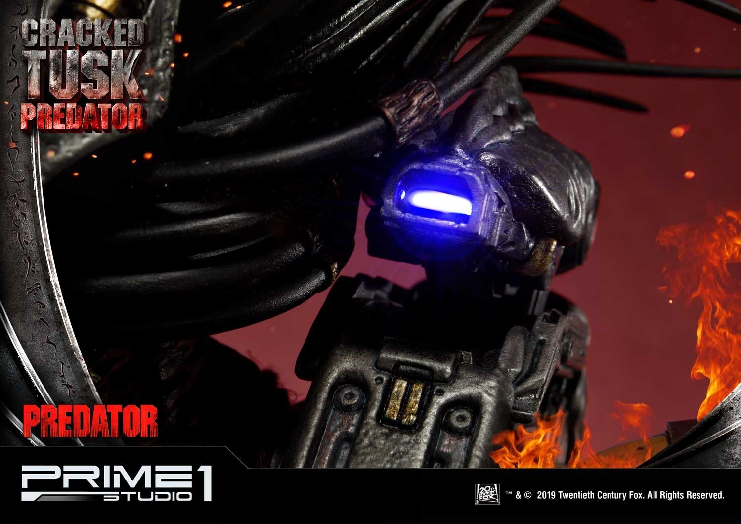 Premium Masterline Predator (Comics) Cracked Tusk Predator