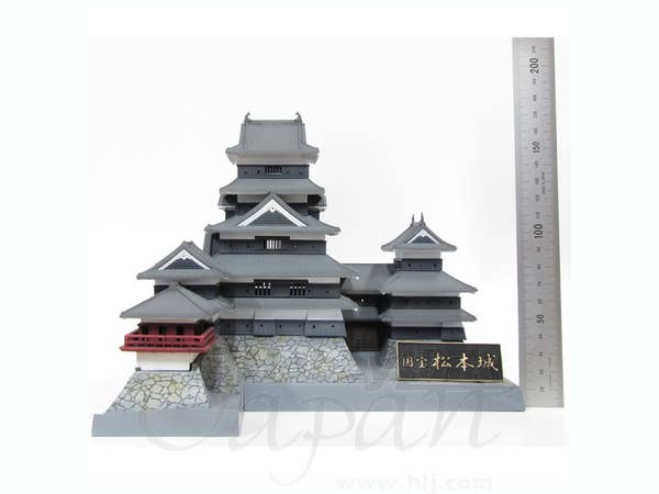 Castle Collection Series National Treasure Matsumoto Castle Re-Run 1/200 Scale Model Kit | 4582362380540