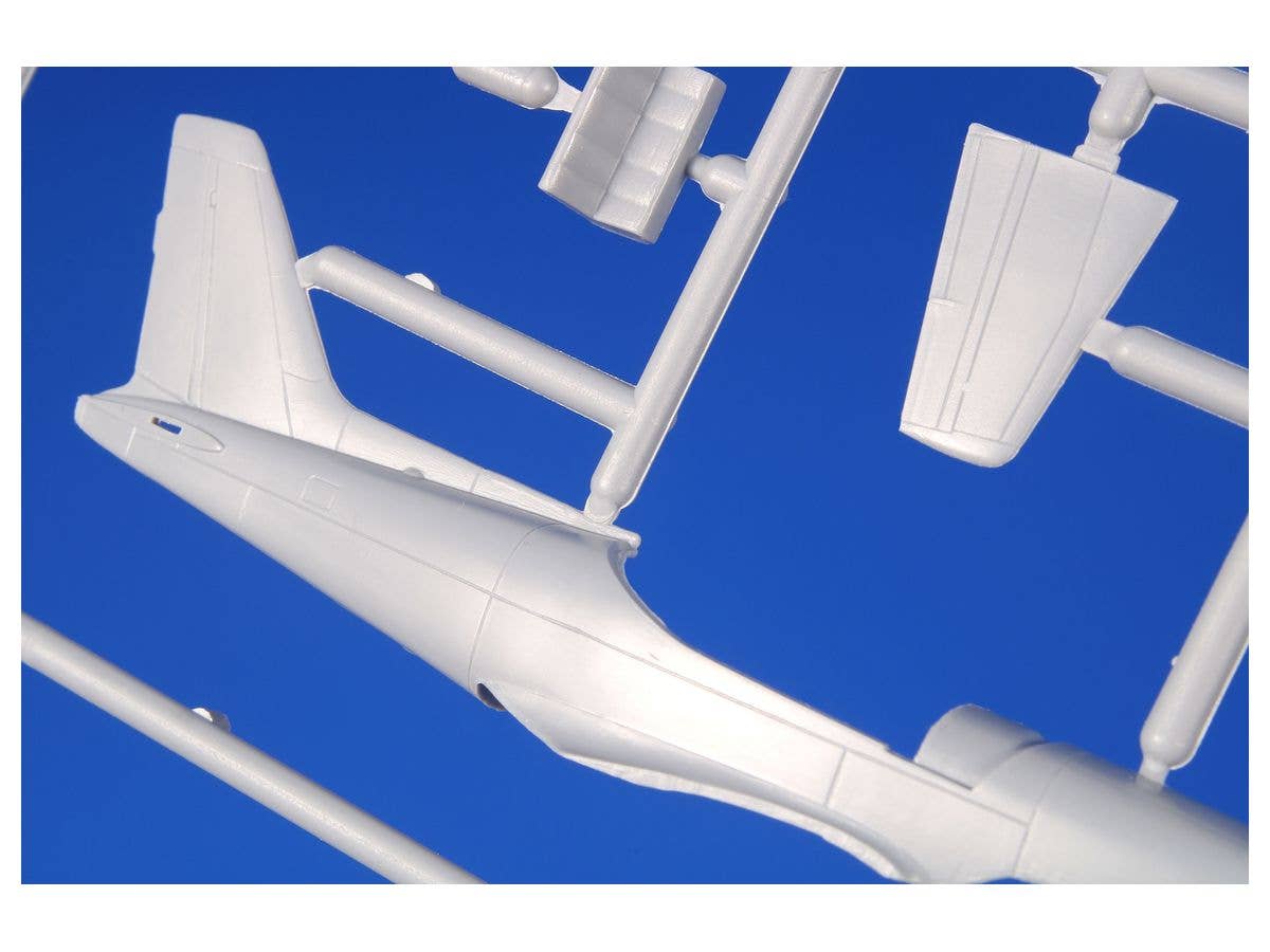 Special Hobby 1/72 SIAI-Marchetti SF-260 Duo Pack & Book 1/72 | 8594071088248