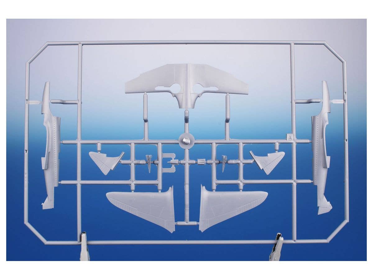 Special Hobby 1/72 Bugatti 100P ‘French Racer Plane’ | 8594071088477