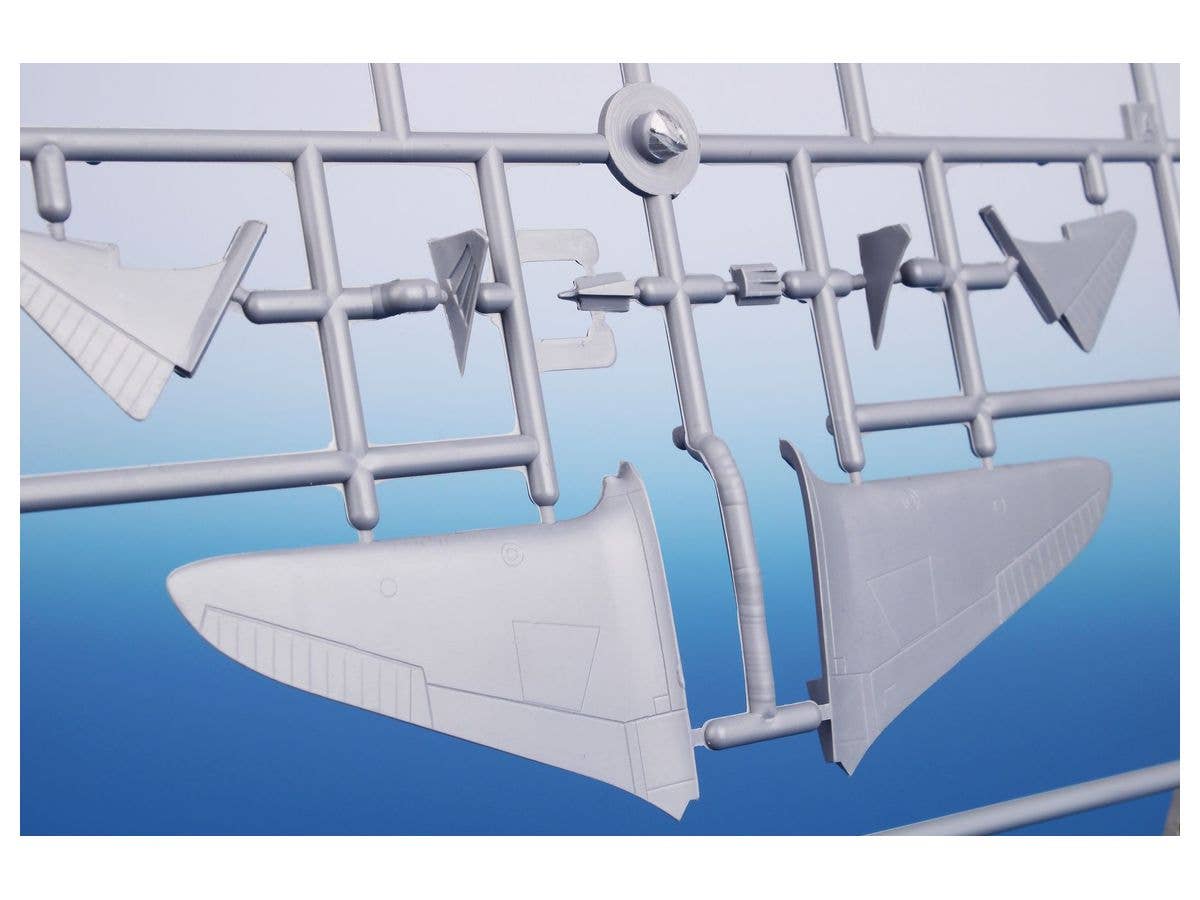 Special Hobby 1/72 Bugatti 100P ‘French Racer Plane’ | 8594071088477