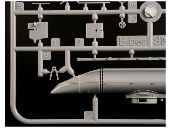 Special Navy 1/72 Biber 'German Midget Submarine' | 8594071086176