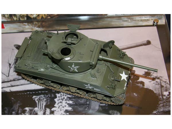 Asuka 1/35 M4A3(76)W Sherman | 4571229090579