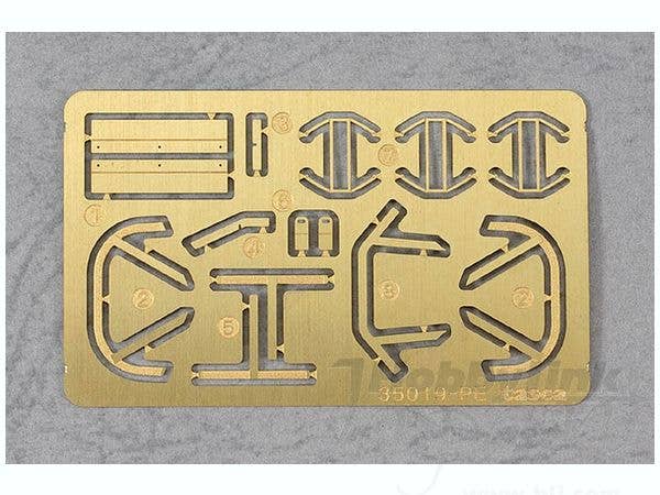 Asuka 1/35 M4A3E8 Sherman Easy Eight w/ T66 Tracks | 4571229090760