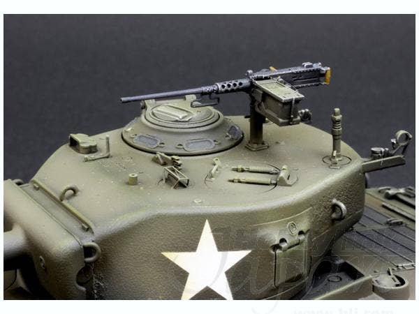 Asuka 1/35 M4A3E8 Sherman Easy Eight w/ T66 Tracks | 4571229090760