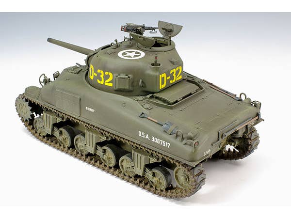 Asuka 1/35 U.S. Medium Tank M4A1 Sherman (Late Production w/ Hedgerow Cutter) | 4571229090227