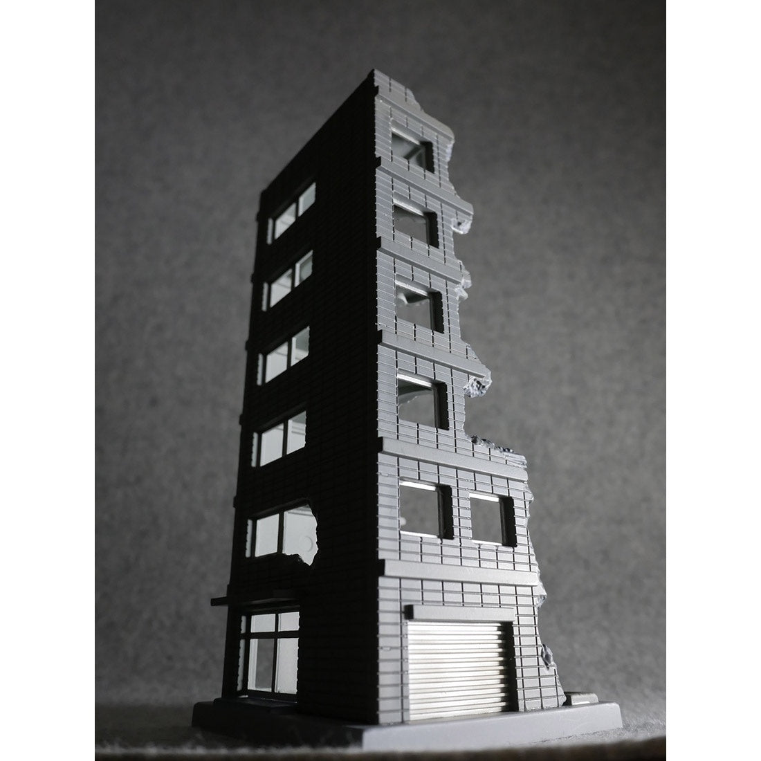 TomyTec DCM02 1/144 Dio Com Destroyed Building A | 4543736311850