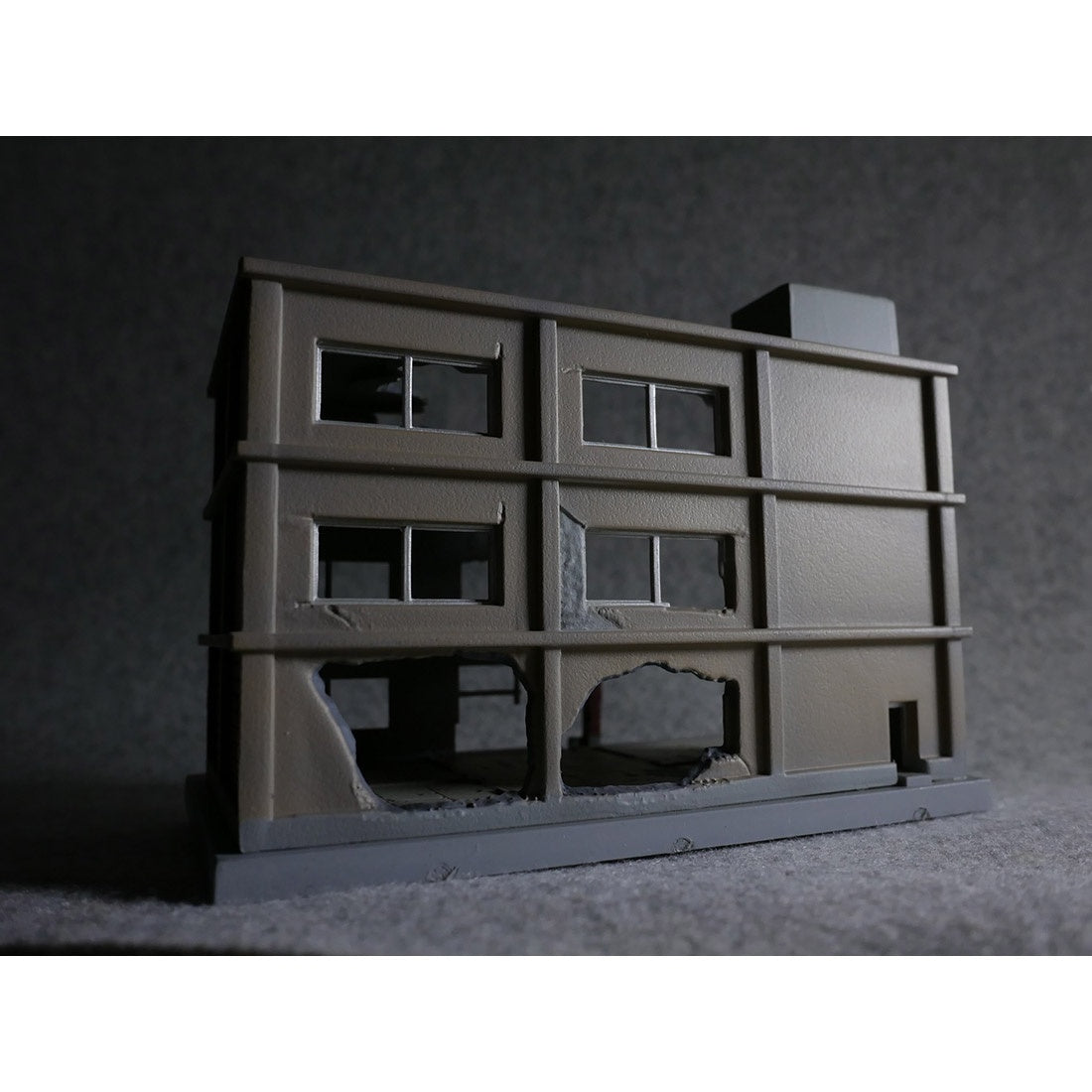 TomyTec DCM03 1/144 Dio Com Destroyed Building B | 4543736311867