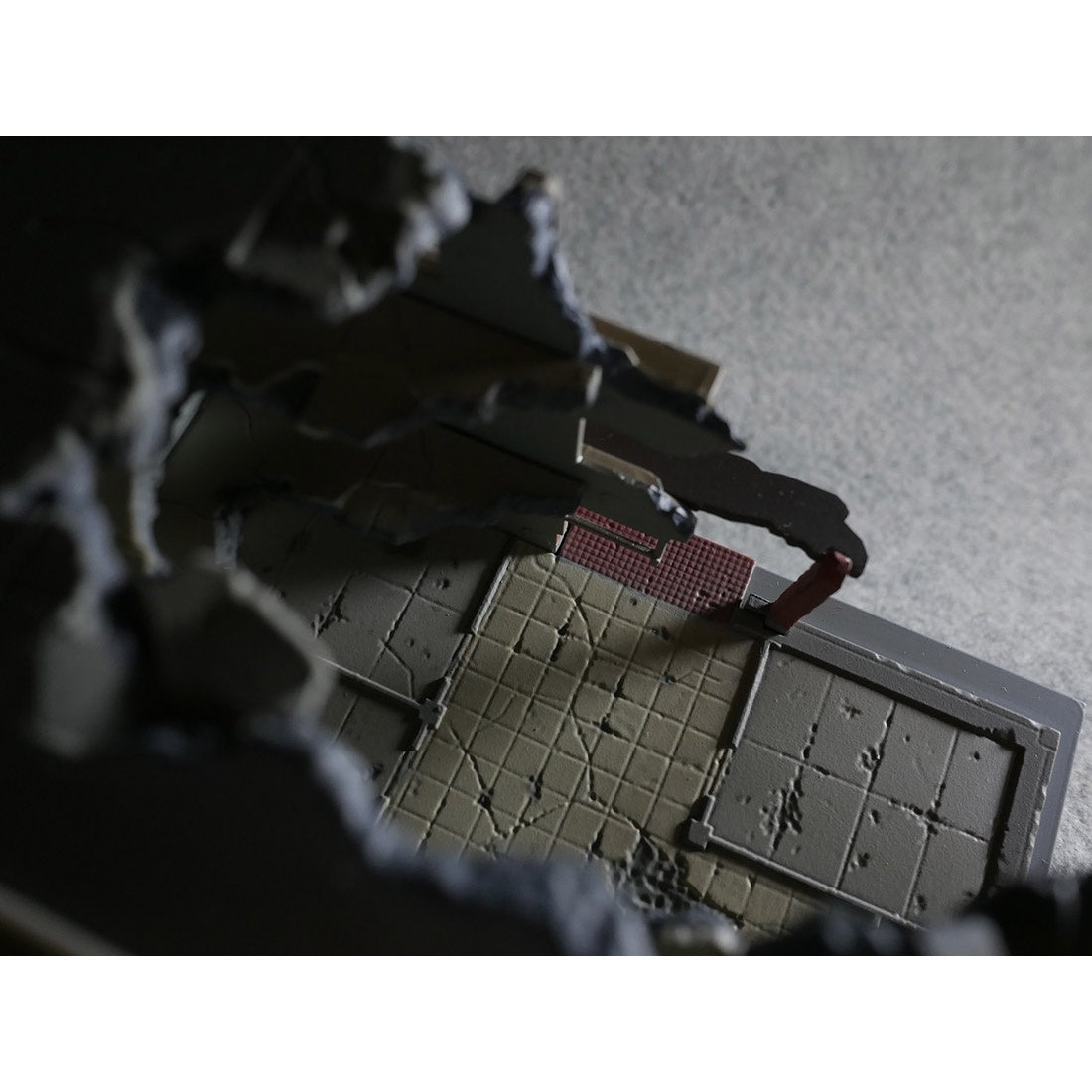 TomyTec DCM03 1/144 Dio Com Destroyed Building B | 4543736311867