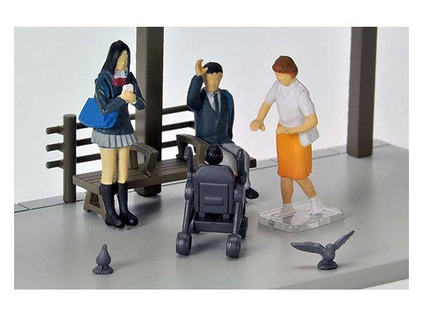 TomyTec Diocolle 64 1/64 #Car Snap 05a Bus Stop with 4 figures | 4543736312369